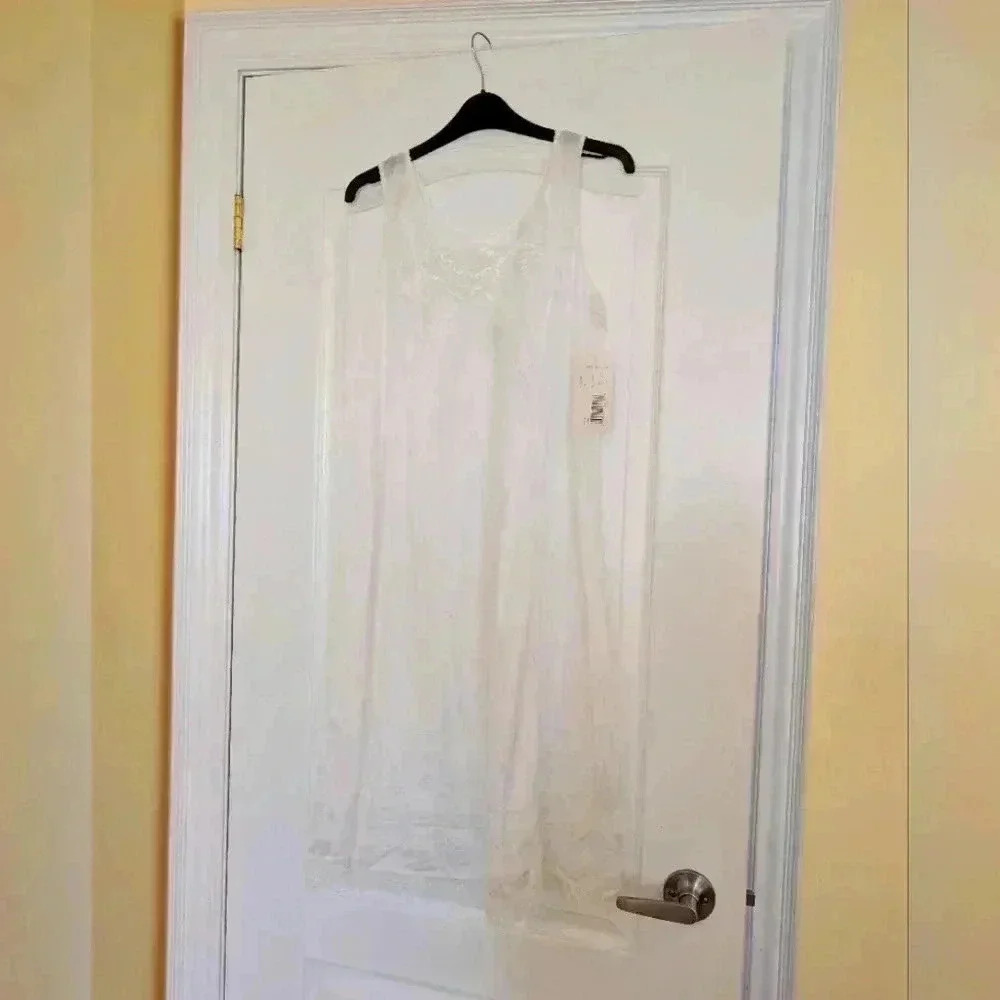 Vintage white chemise size medium